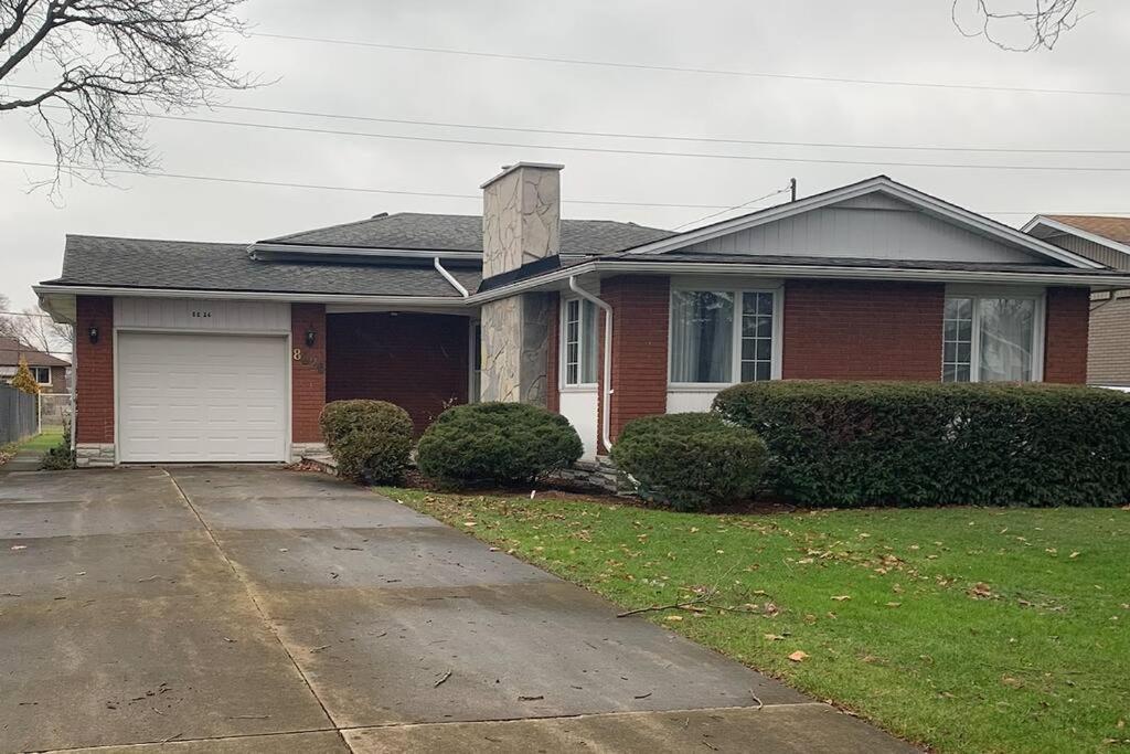 Charming Bungalow Retreat In Chippawa Niagara Fall Niagara Falls Exterior photo